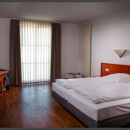 Altstadthotel Brauereigasthof Winkler แบร์คิง ภายนอก รูปภาพ