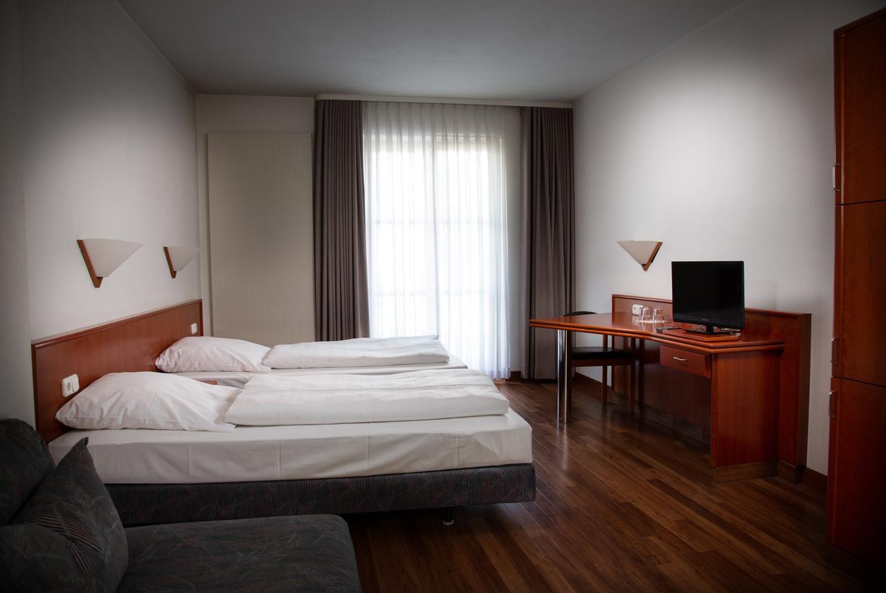 Altstadthotel Brauereigasthof Winkler แบร์คิง ภายนอก รูปภาพ